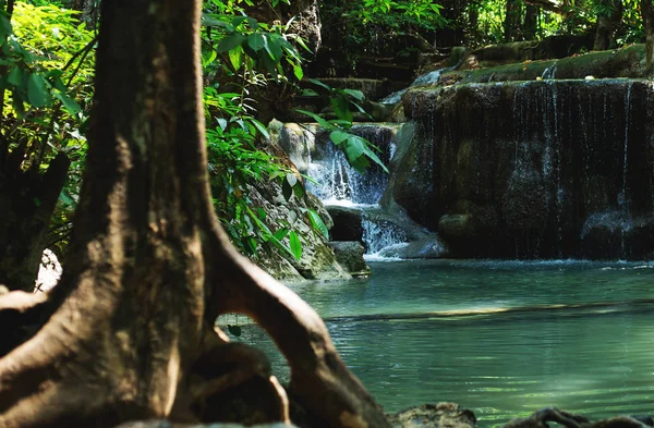 Şelale erawan — Stok fotoğraf