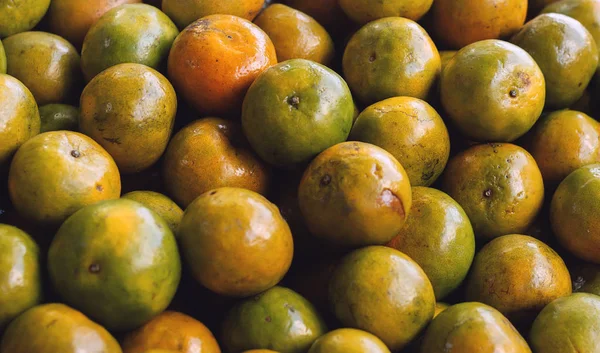 Fresh Oranges background. Tangerine background. Tropical fruit — Stock Photo, Image