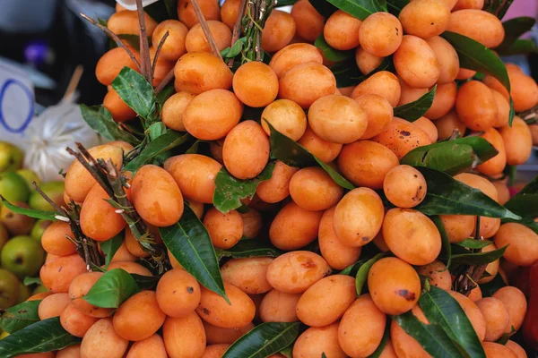 Ripe Bright Orange Sweet Maprang — Stock Photo, Image