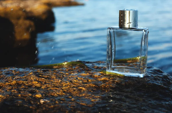 海に対する香水 — ストック写真