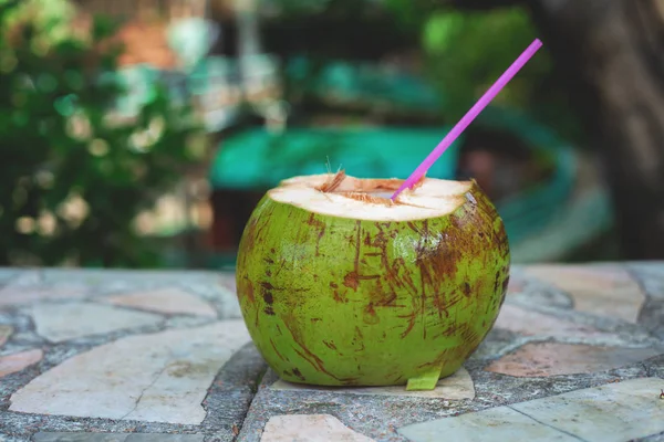 Green coconut cocktail — Stock Photo, Image