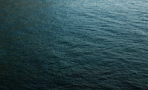 蓝色的大海表面 — 图库照片