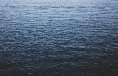 koyu deniz suyu dokusu