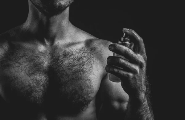 Sexy man en parfum — Stockfoto