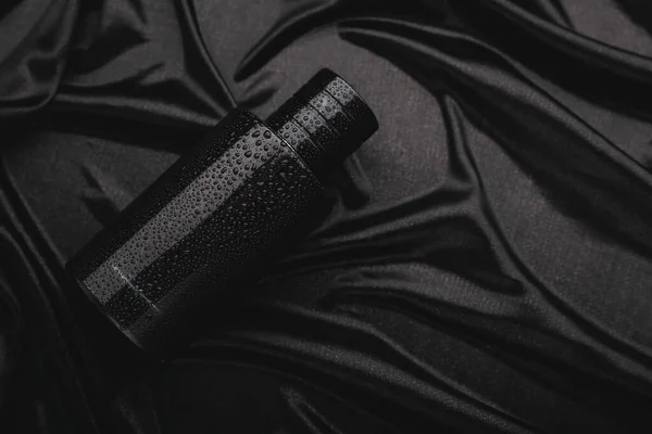 Perfume Sobre Fondo Abstracto Negro Tela Lujo — Foto de Stock