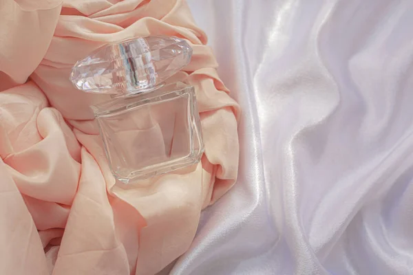Perfumy Tle Fal Tkanin — Zdjęcie stockowe