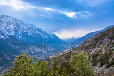 Güzel manzarasına Hamde Havaalanı Pist Himalayalar, Nepal.