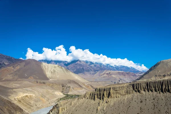 Paesaggio Montano Himalaya Con Villaggio Nepalese Una Giornata Estiva Soleggiata — Foto Stock