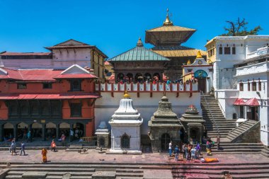 Katmandu, Nepal 13.04.2018 Nepal aile içinde tapınak karmaşık Pesonalised 13 Nisan 2018, Katmandu, Nepal. 