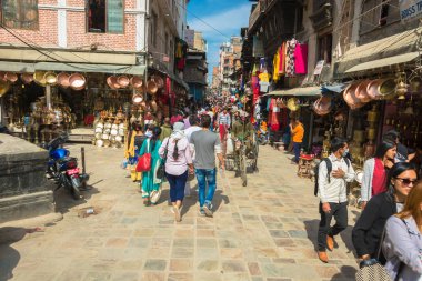 Katmandu, Nepal-14.04.2018: sermaye, 14 Nisan 2018 dar sokaklarında Katmandu, Nepal. 