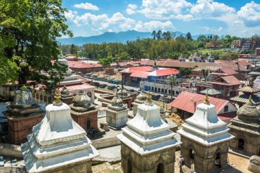 Katmandu, Nepal 13.04.2018 genel bir bakış Pashupatinath Tapınağı güneşli bir günde 13 Nisan 2018, Katmandu, Nepal. 