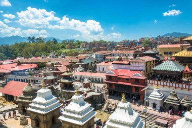 Katmandu, Nepal 13.04.2018 genel bir bakış Pashupatinath Tapınağı güneşli bir günde 13 Nisan 2018, Katmandu, Nepal. 