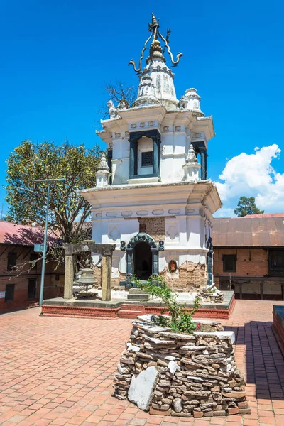 Древний Буддийский Белый Храм Комплексе Pashupatinath Храм Солнечный День Непал — стоковое фото