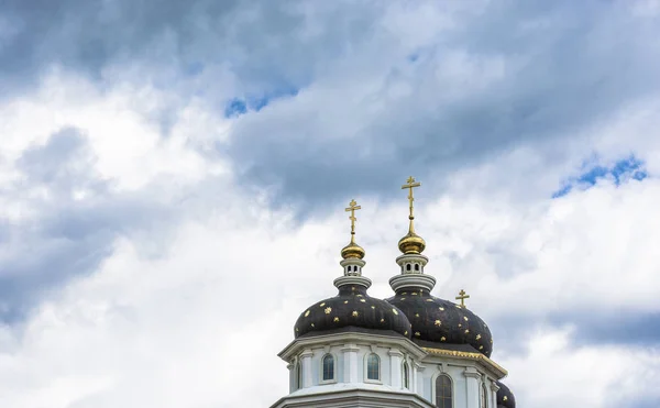 Beautiful Church Domes Gold Crosses Cloudy Sky Cloudy Day — Stock Photo, Image
