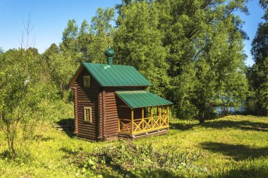 Archangel Michael kutsal bahar Kostroma şehir, Kostroma Region, Rusya'nın Klyuchka nehrinde. 