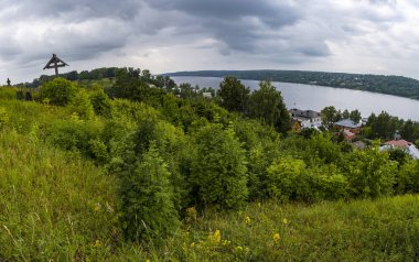 Levitan Dağı'ndan Volga Nehri manzarası, Plyos, Ivanovo Regio
