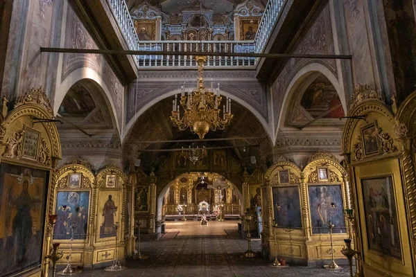 1774 yılında inşa edilen Kutsal Haç Ortodoks Kilisesi'nde, Pal kenti