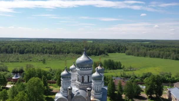 Village Sergeevo District Shuisky Regio Ivanovo Rusland 2020 Zilveren Koepels — Stockvideo