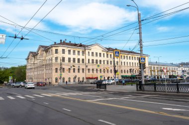 Ivanovo, Ivanovo bölgesi, Rusya. 26 Mayıs 2020, Lenin Caddesi ve Gromoboy Caddesi kavşağı.. 