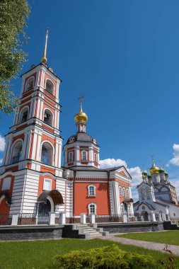 Varnitsky Trinity-Sergius Manastırı, Yaroslavl Bölgesi, Rostov Veliky, Varnitsa Köyü. 