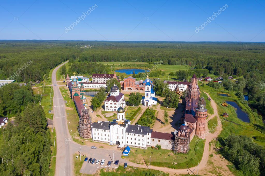 Convento NikoloSolbinsky, distrito de Pereslavsky, región de Yaroslavl