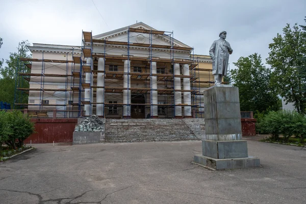 Monumento Vladimir Lenin Frente Casa Cultura Ciudad Vichuga Región Ivanovo — Foto de Stock