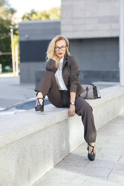 Beautiful Young Business Woman Blond Curly Hair Wearing Suit Glasses — Stock Photo, Image