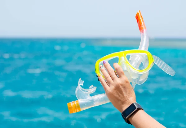 Mask Snorkeling Tube Female Hand Bright Manicures Fitness Bracelet Background — Stock Photo, Image