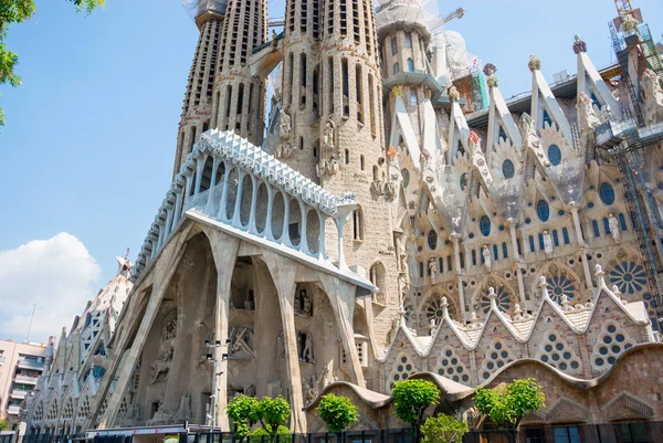 Sagrada Familia Cephe Yaz Barselona Spanya Parçası — Stok fotoğraf