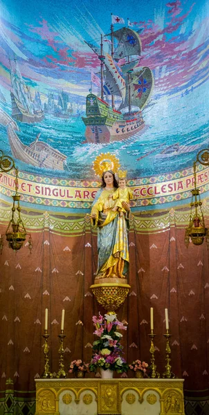 Escultura Santa María Niño Templo Del Sagrado Corazón Monte Tibidabo —  Fotos de Stock