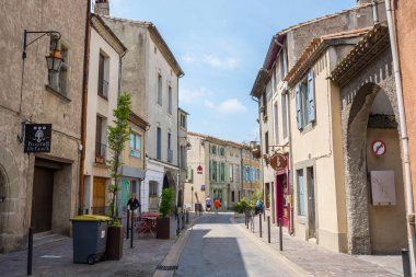 Yazı işleri. Mayıs, 2018. Yaz aylarında Fransa Carcassonne şehir sokak