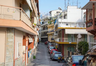 Editoryal. Nisan 2019. Selanik, Yunanistan. Küçük sokak