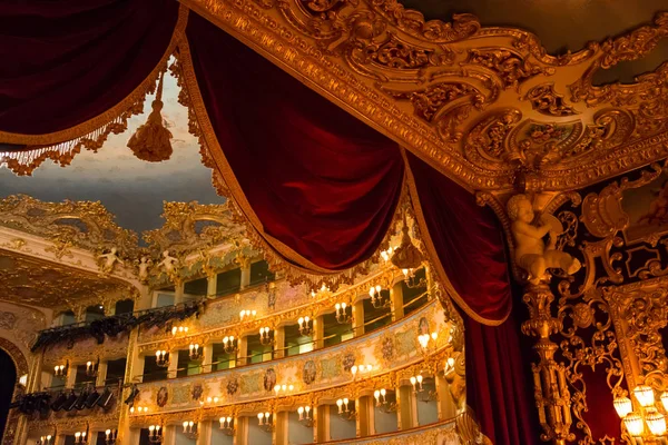 Interior del Teatro La Fenice. Venecia, Italia — Foto de Stock