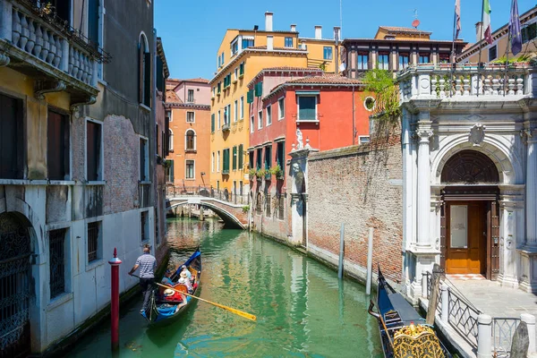 Editorial. Mai 2019. Venise, Italie. Vue sur la ville Canal dans un — Photo