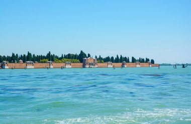 San Michele manzarası V Venedik Lagünü bir adadır
