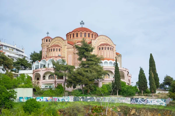 Редакция. Апрель 2019 года. Салоники, Греция. Вид на Церковь — стоковое фото