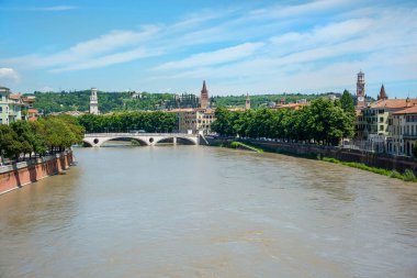 View Ponte della Vittoria (zafer Köprüsü), ve içinde bulunan
