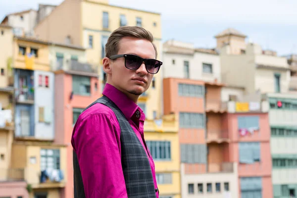 Young Man Tourist Stands River Bank Onyar Girona Spain — Stock Photo, Image