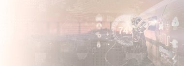 Dijital dünya haritası ve enerji simgeleriyle yüklenen elektrikli arabanın soyut arkaplanı. Temiz enerji kavramı, akıllı şehir, EV teknolojisi, yenilenebilir güç ve sürdürülebilir ulaşım.