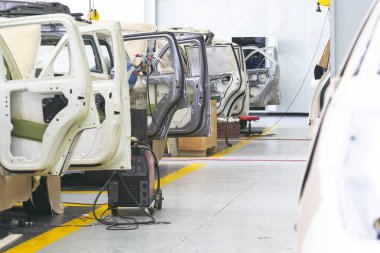  Otomobil tamir servisi, otomobil özel işçileri oto tamirhanesi..