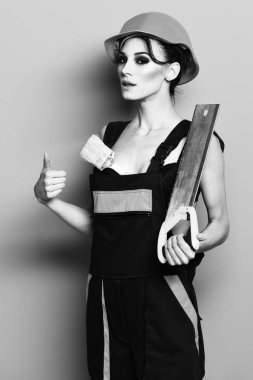 Çok tatlı seksi müteahhit kız.