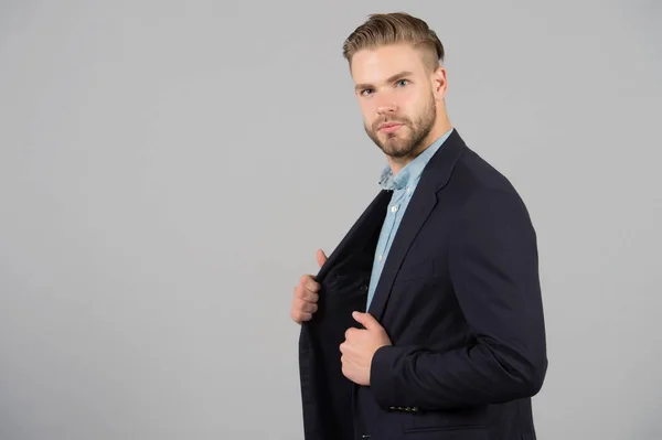 Empresario Con Pelo Elegante Traje Formal Hombre Con Barba Bigote —  Fotos de Stock