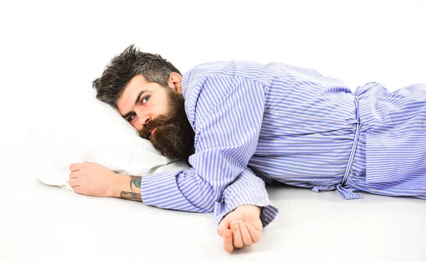 Hombre Albornoz Despertando Madrugada Levantándose Fondo Blanco Hipster Con Barba —  Fotos de Stock