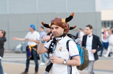 Kiev, Ukrayna - 26 Mayıs 2018: Uefa final Uefa şampiyonu ligue son maçında, Kiev Ukrayna Olimpik milli güvenlik önce Fc Real Madrid ve Liverpool futbol takımı hayranıyım. Spor ve eğlence kavramı futbol