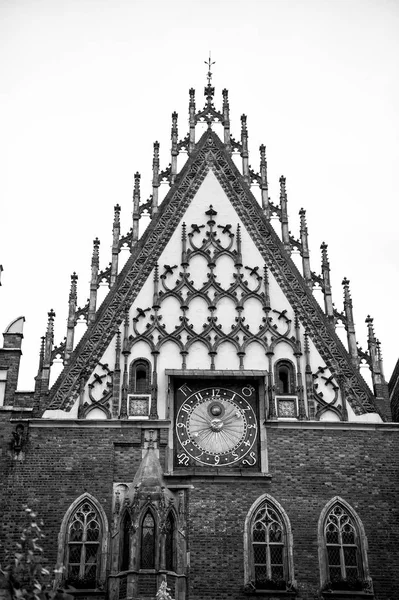 Town hall clock house in wroclaw, poland — Stock Photo, Image