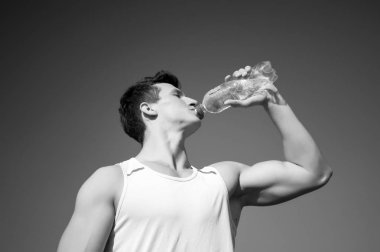 Vücut kas el kasları pazı, triceps ile.