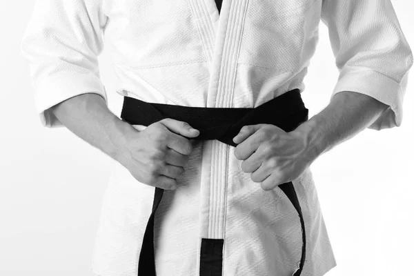 Karate chłopca. Męskiego torsu i sportive broni na białym tle — Zdjęcie stockowe