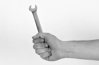 Anahtar ekipmanlar metalden yapılmış. Somun anahtarı araç Repairer veya mekanik el tutar. Hizmet