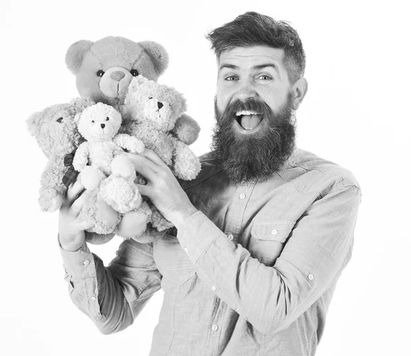 Retrato de hombre adulto con barba y bigote con osos de peluche —  Fotos de Stock