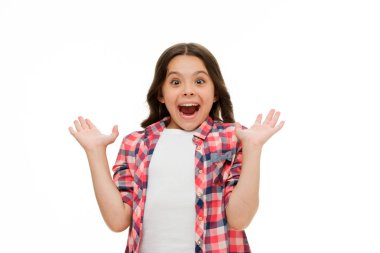 Ağzı açık, yüzü şaşkın, bembeyaz bir çocuk. Uzun esmer saçlı ve güzel görünümlü bir çocuk. Tuhaf duygular. Sıradan tarzda küçük bir kız. Sürpriz!